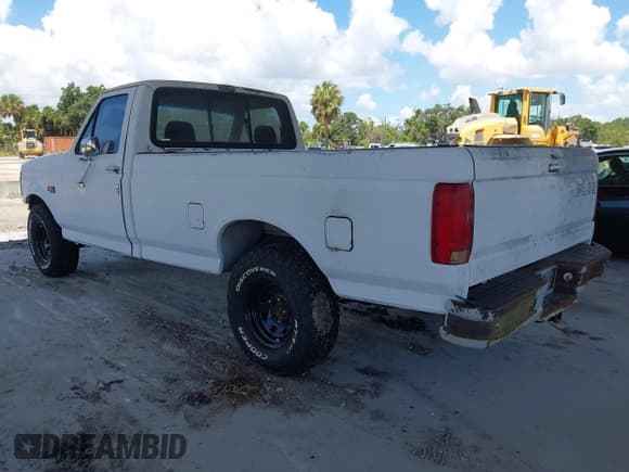 ✅ 1993 Ford F-150 • VIN: 1FTEF15Y7PNA68219 • Lot: 42891225. Wystawiony na IAAI z przebiegiem Nie podano. Bezpłatny archiwum sprzedaży aukcyjnych z USA i szczegółowy raport historii pojazdu na DreamBid. Zdjęcie 3.