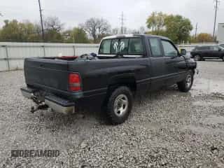 1996 Dodge 1500 с VIN 3B7HC13Z2TM116876, выставлен на аукционе Copart как лот 82563195 с пробегом 347 224 миль миль и Списание • Salvage title. История ставок и продаж доступна на DreamBid. Изображение 3.