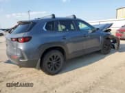 ✅ 2025 Mazda CX-50 S Premium • VIN: 7MMVABDM7SN309319 • Лот: 84549985. Опубликован ранее на Copart с пробегом 9 940 миль. Бесплатный доступ к архиву аукционных продаж из США и подробный отчёт об истории автомобиля на DreamBid. Изображение 3.