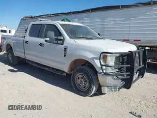 ✅ 2019 Ford F-250 XL • VIN: 1FT7W2B62KEE10783 • Lot: 43899548. Listed on IAAI with 269,125 mi. Free auction sales archive from the USA and detailed vehicle history report at DreamBid. Image 1.
