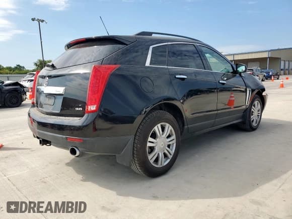 ✅ 2015 Cadillac SRX • VIN: 3GYFNAE33FS623242 • Lot: 70728425. Wystawiony na Copart z przebiegiem 121 701 mil. Bezpłatny archiwum sprzedaży aukcyjnych z USA i szczegółowy raport historii pojazdu na DreamBid. Zdjęcie 3.