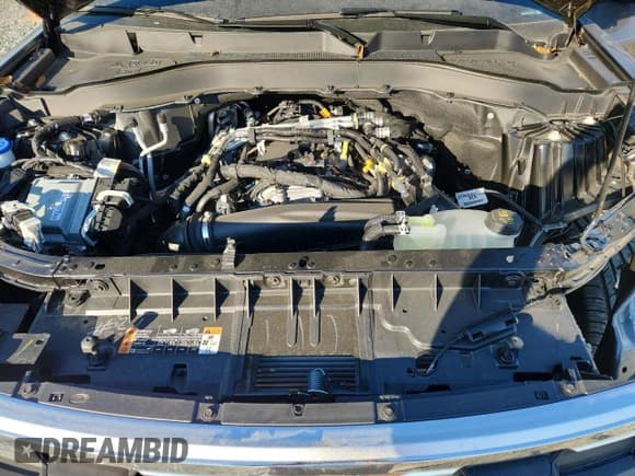 ✅ 2025 Ford Explorer Active • VIN: 1FMUK8DH1SGC30016 • Lot: 85880175. Listed on Copart with 3,491 mi. Free auction sales archive from the USA and detailed vehicle history report at DreamBid. Image 12.