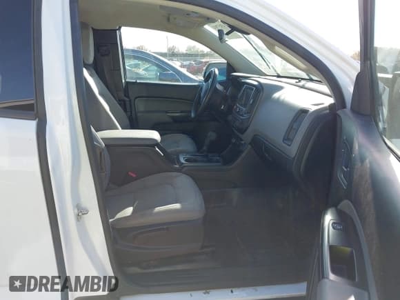 ✅ 2018 Chevrolet Colorado 2WD Work Truck • VIN: 1GCHSBEA3J1282026 • Lot: 43657931. Wystawiony na IAAI z przebiegiem 109 426 mil. Bezpłatny archiwum sprzedaży aukcyjnych z USA i szczegółowy raport historii pojazdu na DreamBid. Zdjęcie 5.