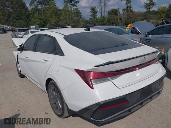 2024 Hyundai Elantra SEL с VIN KMHLM4DG8RU774336, выставлен на аукционе IAAI как лот 43270274 с пробегом 25 788 миль миль и . История ставок и продаж доступна на DreamBid. Изображение 3.