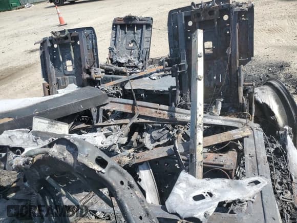 ✅ 2020 Ford Expedition Limited • VIN: 1FMJU1KT6LEA27003 • Lot: 66115875. Wystawiony na Copart z przebiegiem Nie podano. Bezpłatny archiwum sprzedaży aukcyjnych z USA i szczegółowy raport historii pojazdu na DreamBid. Zdjęcie 10.