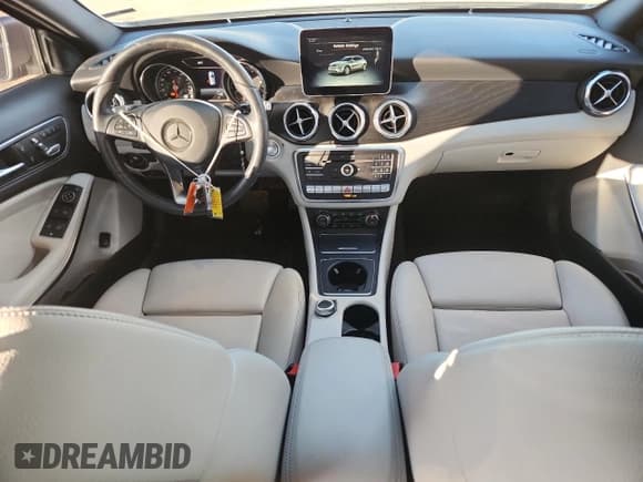 ✅ 2019 Mercedes-Benz GLA 250 • VIN: WDCTG4GB5KJ597452 • Lot: 90314865. Wystawiony na Copart z przebiegiem 36 559 mil. Bezpłatny archiwum sprzedaży aukcyjnych z USA i szczegółowy raport historii pojazdu na DreamBid. Zdjęcie 8.