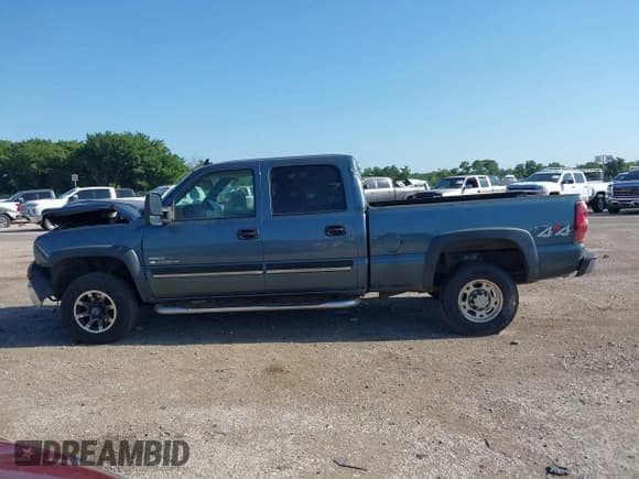 ✅ 2006 Chevrolet Silverado 2500HD LT3 • VIN: 1GCHK23D36F233447 • Лот: 42676674. Опубликован ранее на IAAI с пробегом Не указан. Бесплатный доступ к архиву аукционных продаж из США и подробный отчёт об истории автомобиля на DreamBid. Изображение 14.