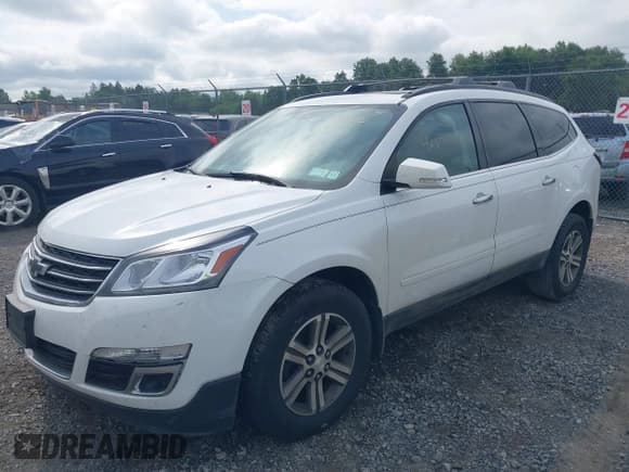 ✅ 2017 Chevrolet Traverse LT • VIN: 1GNKVHKD7HJ338064 • Lot: 42671057. Wystawiony na IAAI z przebiegiem 166 287 mil. Bezpłatny archiwum sprzedaży aukcyjnych z USA i szczegółowy raport historii pojazdu na DreamBid. Zdjęcie 18.
