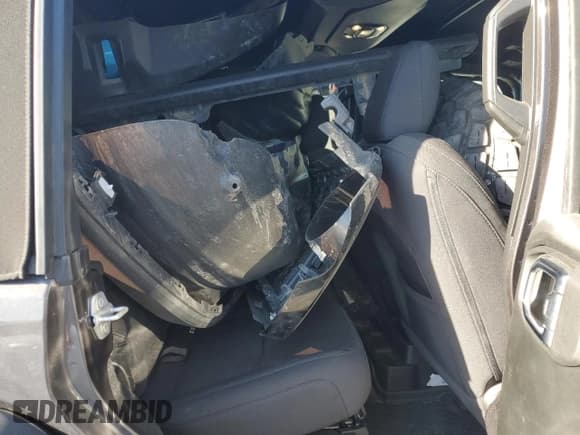 ✅ 2023 Jeep Wrangler • VIN: 1C4JJXN6XPW599309 • Lot: 47786095. Wystawiony na Copart z przebiegiem 21 030 mil. Bezpłatny archiwum sprzedaży aukcyjnych z USA i szczegółowy raport historii pojazdu na DreamBid. Zdjęcie 11.