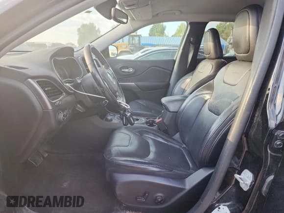 ✅ 2019 Jeep Cherokee Limited • VIN: 1C4PJMDX7KD135515 • Lot: 80134005. Listed on Copart with 92,312 mi. Free auction sales archive from the USA and detailed vehicle history report at DreamBid. Image 7.