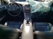 ✅ 2013 Lincoln MKZ Hybrid • VIN: 3LN6L2LU9DR807565 • Lot: 86428635. Wystawiony na Copart z przebiegiem 132 130 mil. Bezpłatny archiwum sprzedaży aukcyjnych z USA i szczegółowy raport historii pojazdu na DreamBid. Zdjęcie 8.