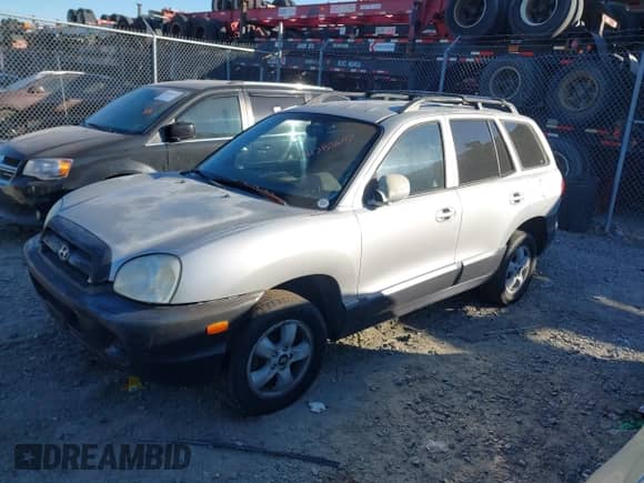2005 Hyundai Santa Fe GLS z VIN KM8SC13D25U938582, wystawiony jako IAAI lot #41283607 z przebiegiem 176 212 mil mil oraz . Historia ofert i sprzedaży dostępna na DreamBid. Obrazek 2.