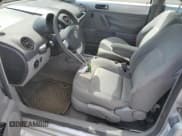 ✅ 2002 Volkswagen Beetle GLS • VIN: 3VWCB21C22M462424 • Lot: 70529835. Wystawiony na Copart z przebiegiem 87 002 mil. Bezpłatny archiwum sprzedaży aukcyjnych z USA i szczegółowy raport historii pojazdu na DreamBid. Zdjęcie 7.