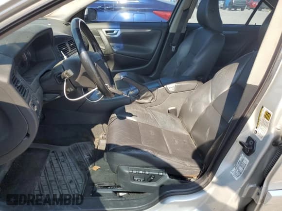 ✅ 2006 Volvo S60 2.4L Turbo • VIN: YV1RS547162526991 • Lot: 61444635. Wystawiony na Copart z przebiegiem 159 449 mil. Bezpłatny archiwum sprzedaży aukcyjnych z USA i szczegółowy raport historii pojazdu na DreamBid. Zdjęcie 7.