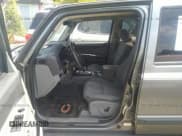 ✅ 2007 Jeep Commander Sport • VIN: 1J8HG48K67C685375 • Лот: 41677992. Опубликован ранее на IAAI с пробегом 254 243 миль. Бесплатный доступ к архиву аукционных продаж из США и подробный отчёт об истории автомобиля на DreamBid. Изображение 5.