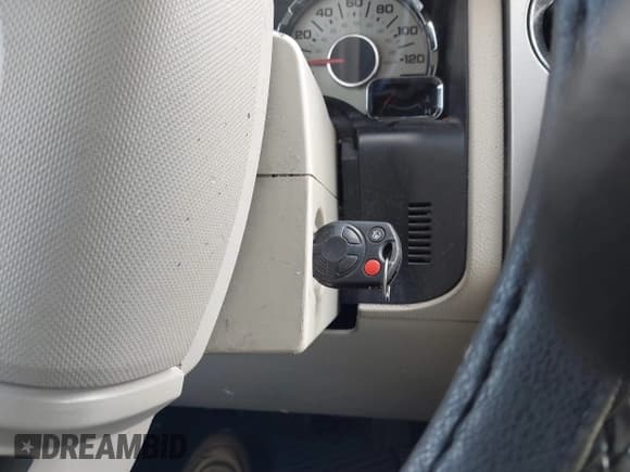 ✅ 2011 Ford Expedition Max Limited • VIN: 1FMJK2A59BEF05119 • Лот: 40565102. Опубликован ранее на IAAI с пробегом 216 751 миль. Бесплатный доступ к архиву аукционных продаж из США и подробный отчёт об истории автомобиля на DreamBid. Изображение 11.