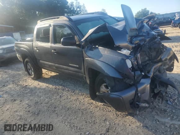 ✅ 2014 Toyota Tacoma • VIN: 5TFLU4EN8EX097587 • Lot: 70897275. Listed on Copart with Not provided. Free auction sales archive from the USA and detailed vehicle history report at DreamBid. Image 4.