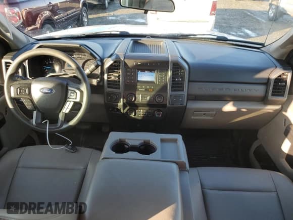 ✅ 2021 Ford F-250 XL • VIN: 1FT7W2A61MEC62162 • Lot: 41472225. Wystawiony na Copart z przebiegiem 119 246 mil. Bezpłatny archiwum sprzedaży aukcyjnych z USA i szczegółowy raport historii pojazdu na DreamBid. Zdjęcie 8.