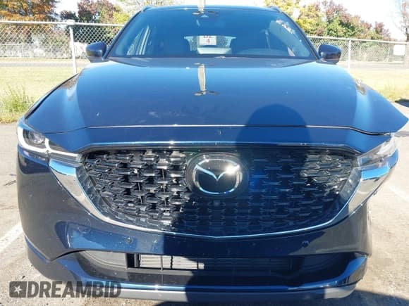 ✅ 2022 Mazda CX-5 Signature • VIN: JM3KFBXY1N0546948 • Lot: 43475970. Wystawiony na IAAI z przebiegiem 41 402 mil. Bezpłatny archiwum sprzedaży aukcyjnych z USA i szczegółowy raport historii pojazdu na DreamBid. Zdjęcie 6.