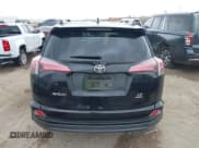 ✅ 2017 Toyota RAV4 LE • VIN: 2T3BFREV3HW629842 • Lot: 42134839. Wystawiony na IAAI z przebiegiem 90 062 mil. Bezpłatny archiwum sprzedaży aukcyjnych z USA i szczegółowy raport historii pojazdu na DreamBid. Zdjęcie 16.