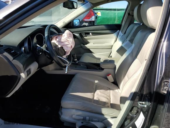 ✅ 2014 Acura TL Advance • VIN: 19UUA8F73EA001552 • Лот: 91585395. Опубликован ранее на Copart с пробегом 130 691 миль. Бесплатный доступ к архиву аукционных продаж из США и подробный отчёт об истории автомобиля на DreamBid. Изображение 7.