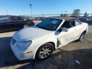 ✅ 2008 Chrysler Sebring Limited • VIN: 1C3LC65M88N609083 • Lot: 43541554. Wystawiony na IAAI z przebiegiem 107 190 mil. Bezpłatny archiwum sprzedaży aukcyjnych z USA i szczegółowy raport historii pojazdu na DreamBid. Zdjęcie 2.