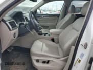 ✅ 2018 Volkswagen Atlas SE • VIN: 1V2PR2CA0JC547319 • Lot: 82345025. Wystawiony na Copart z przebiegiem 116 327 mil. Bezpłatny archiwum sprzedaży aukcyjnych z USA i szczegółowy raport historii pojazdu na DreamBid. Zdjęcie 7.