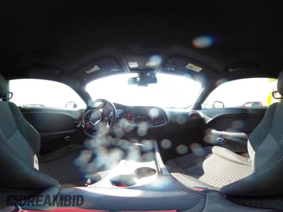 ✅ 2018 Dodge Challenger SXT • VIN: 2C3CDZAG8JH204564 • Lot: 43262680. Wystawiony na IAAI z przebiegiem 52 822 mil. Bezpłatny archiwum sprzedaży aukcyjnych z USA i szczegółowy raport historii pojazdu na DreamBid. Zdjęcie 21.