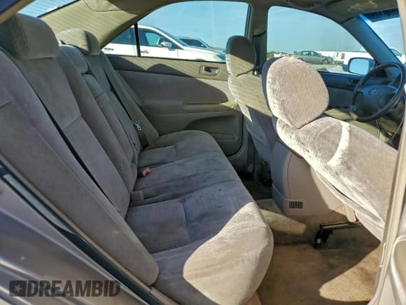 ✅ 2002 Toyota Camry XLE • VIN: 4T1BE32K32U522526 • Lot: 95692615. Wystawiony na Copart z przebiegiem 119 939 mil. Bezpłatny archiwum sprzedaży aukcyjnych z USA i szczegółowy raport historii pojazdu na DreamBid. Zdjęcie 10.