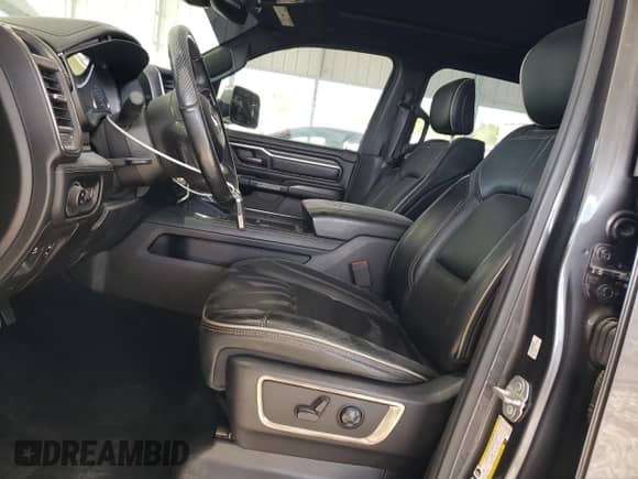 2019 Ram 1500 Limited z VIN 1C6SRFHT5KN619660, wystawiony jako Copart lot #85846335 z przebiegiem 120 427 mil mil oraz Szkoda całkowita • Salvage title. Historia ofert i sprzedaży dostępna na DreamBid. Obrazek 7.