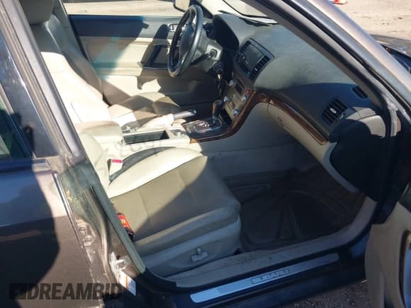 ✅ 2008 Subaru Outback L.L. Bean • VIN: 4S4BP86C484326906 • Лот: 43532641. Опубликован ранее на IAAI с пробегом 168 116 миль. Бесплатный доступ к архиву аукционных продаж из США и подробный отчёт об истории автомобиля на DreamBid. Изображение 5.