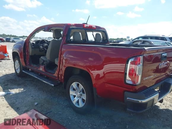 ✅ 2018 GMC Canyon 2WD SLE • VIN: 1GTG5CEN0J1155164 • Lot: 42639333. Wystawiony na IAAI z przebiegiem 136 753 mil. Bezpłatny archiwum sprzedaży aukcyjnych z USA i szczegółowy raport historii pojazdu na DreamBid. Zdjęcie 3.