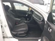 ✅ 2019 Kia Optima S • VIN: 5XXGT4L38KG362646 • Lot: 43514687. Wystawiony na IAAI z przebiegiem 127 223 mil. Bezpłatny archiwum sprzedaży aukcyjnych z USA i szczegółowy raport historii pojazdu na DreamBid. Zdjęcie 5.