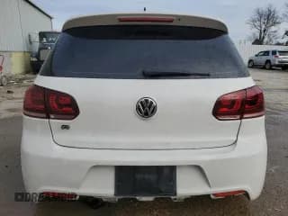 ✅ 2012 Volkswagen Golf R • VIN: WVWPF7AJ2CW288473 • Lot: 39507294. Wystawiony na Copart z przebiegiem 130 534 mil. Bezpłatny archiwum sprzedaży aukcyjnych z USA i szczegółowy raport historii pojazdu na DreamBid. Zdjęcie 6.