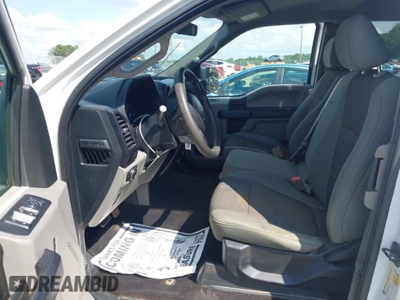 ✅ 2018 Ford F-150 XL • VIN: 1FTEX1CG8JFA48702 • Lot: 42877550. Wystawiony na IAAI z przebiegiem 151 367 mil. Bezpłatny archiwum sprzedaży aukcyjnych z USA i szczegółowy raport historii pojazdu na DreamBid. Zdjęcie 5.