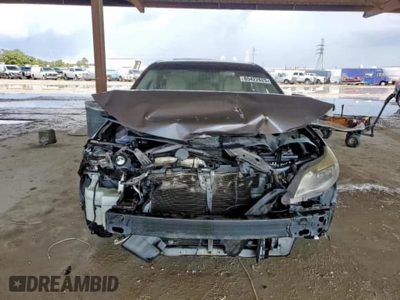 ✅ 2015 Toyota Avalon XLE • VIN: 4T1BK1EB6FU176325 • Lot: 85422625. Listed on Copart with 138,791 mi. Free auction sales archive from the USA and detailed vehicle history report at DreamBid. Image 5.