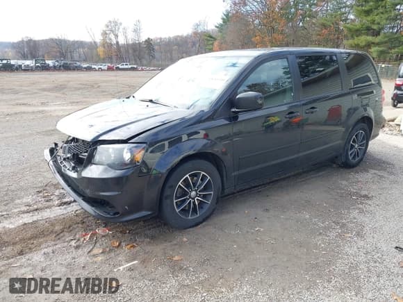 ✅ 2017 Dodge Grand Caravan SE • VIN: 2C4RDGBG4HR819285 • Lot: 43683330. Listed on IAAI with 301,081 mi. Free auction sales archive from the USA and detailed vehicle history report at DreamBid. Image 2.