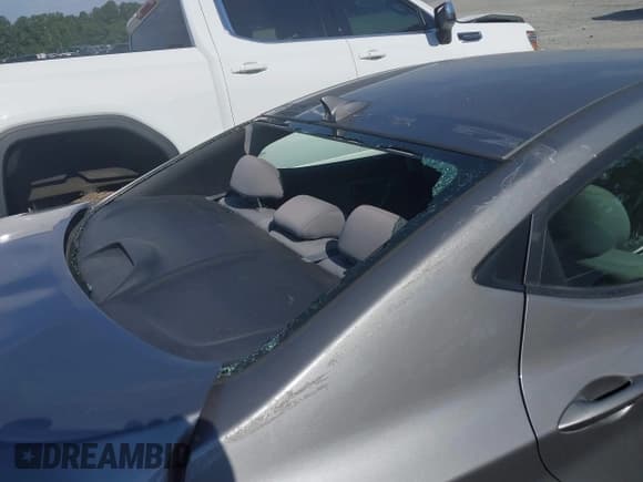 ✅ 2013 Hyundai Elantra GLS • VIN: 5NPDH4AE5DH217581 • Lot: 42629761. Listed on IAAI with 134,728 mi. Free auction sales archive from the USA and detailed vehicle history report at DreamBid. Image 13.