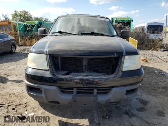 ✅ 2004 Ford Expedition Special Service • VIN: 1FMPU16L44LB49764 • Lot: 84019335. Listed on Copart with 162,895 mi. Free auction sales archive from the USA and detailed vehicle history report at DreamBid. Image 5.