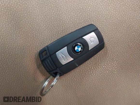 ✅ 2006 BMW 3 Series 325xi • VIN: WBAVD13536KV11185 • Lot: 42543717. Listed on IAAI with Not provided. Free auction sales archive from the USA and detailed vehicle history report at DreamBid. Image 11.