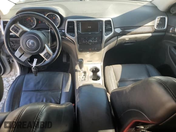 ✅ 2011 Jeep Grand Cherokee Laredo • VIN: 1J4RR4GG6BC746651 • Lot: 56205055. Listed on Copart with 154,342 mi. Free auction sales archive from the USA and detailed vehicle history report at DreamBid. Image 8.