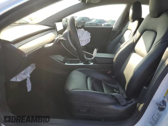 ✅ 2019 Tesla Model 3 Mid Range • VIN: 5YJ3E1EA0KF411960 • Lot: 91627825. Wystawiony na Copart z przebiegiem 19 839 mil. Bezpłatny archiwum sprzedaży aukcyjnych z USA i szczegółowy raport historii pojazdu na DreamBid. Zdjęcie 7.