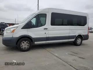 ✅ 2016 Ford Transit XL • VIN: 1FBAX2CG7GKA14016 • Lot: 44897275. Wystawiony na Copart z przebiegiem 210 780 mil. Bezpłatny archiwum sprzedaży aukcyjnych z USA i szczegółowy raport historii pojazdu na DreamBid. Zdjęcie 1.