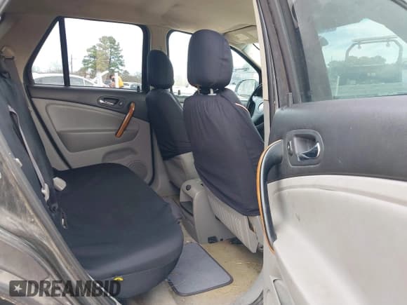 ✅ 2006 Saturn VUE • VIN: 5GZCZ534X6S863334 • Lot: 41691652. Wystawiony na IAAI z przebiegiem 148 431 mil. Bezpłatny archiwum sprzedaży aukcyjnych z USA i szczegółowy raport historii pojazdu na DreamBid. Zdjęcie 8.