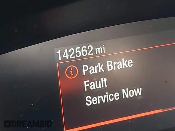 ✅ 2020 Ford Escape SE • VIN: 1FMCU9G6XLUC65131 • Lot: 41682815. Wystawiony na IAAI z przebiegiem 142 562 mil. Bezpłatny archiwum sprzedaży aukcyjnych z USA i szczegółowy raport historii pojazdu na DreamBid. Zdjęcie 16.