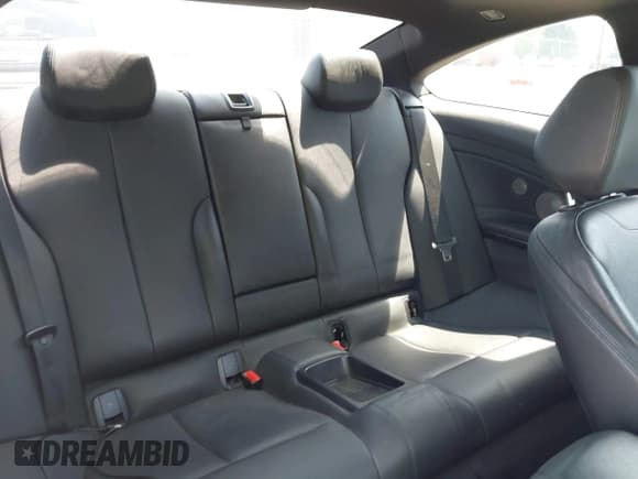 ✅ 2014 BMW 4 Series 435i • VIN: WBA3R1C58EK190218 • Lot: 42893909. Wystawiony na IAAI z przebiegiem 100 063 mil. Bezpłatny archiwum sprzedaży aukcyjnych z USA i szczegółowy raport historii pojazdu na DreamBid. Zdjęcie 8.