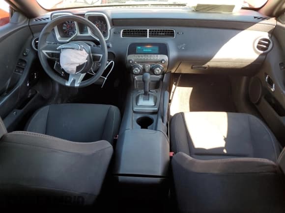 ✅ 2011 Chevrolet Camaro 1LT • VIN: 2G1FB3DD3B9179333 • Lot: 71074224. Listed on Copart with 130,063 mi. Free auction sales archive from the USA and detailed vehicle history report at DreamBid. Image 8.