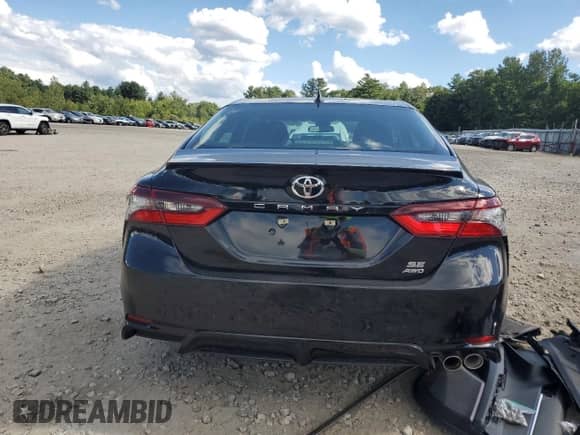 2022 Toyota Camry SE с VIN 4T1G11BKXNU063960, выставлен на аукционе Copart как лот 70177795 с пробегом 10 556 миль миль и Списание • Salvage title. История ставок и продаж доступна на DreamBid. Изображение 6.