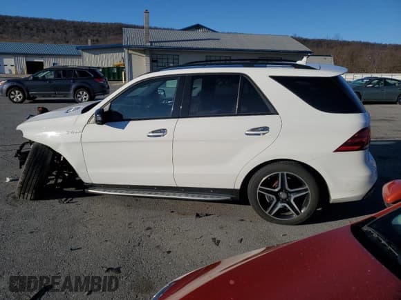✅ 2017 Mercedes-Benz GLE 400 • VIN: 4JGDA5GB1HA859571 • Lot: 43909225. Listed on Copart with 136,298 mi. Free auction sales archive from the USA and detailed vehicle history report at DreamBid. Image 2.