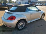 ✅ 2013 Volkswagen Beetle 2.5L • VIN: 3VW5X7AT9DM815137 • Lot: 90747205. Wystawiony na Copart z przebiegiem 137 134 mil. Bezpłatny archiwum sprzedaży aukcyjnych z USA i szczegółowy raport historii pojazdu na DreamBid. Zdjęcie 3.